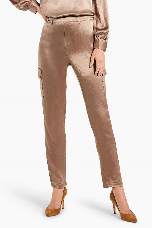 Casual Chic Elevated Relaxed Cargo Pant 29' In Stucco