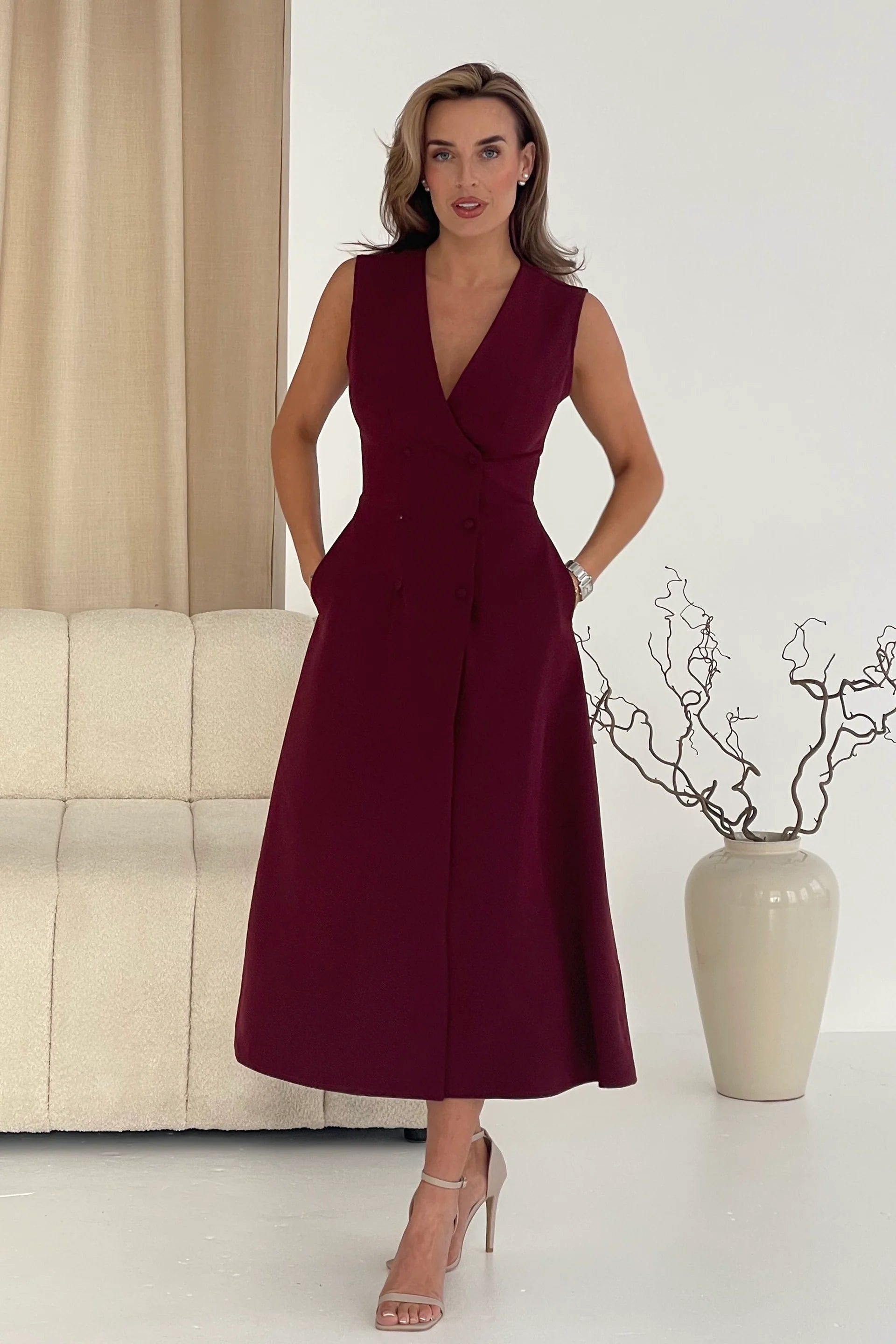 Fashion Forward Femme Hazel Tailored Sleeveless Midi Dress (Wine)