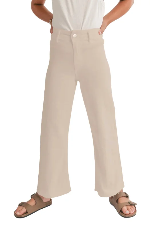 Plus Size Women Wear Tween Clear Eyes Wide Leg Denim Pants In Cream