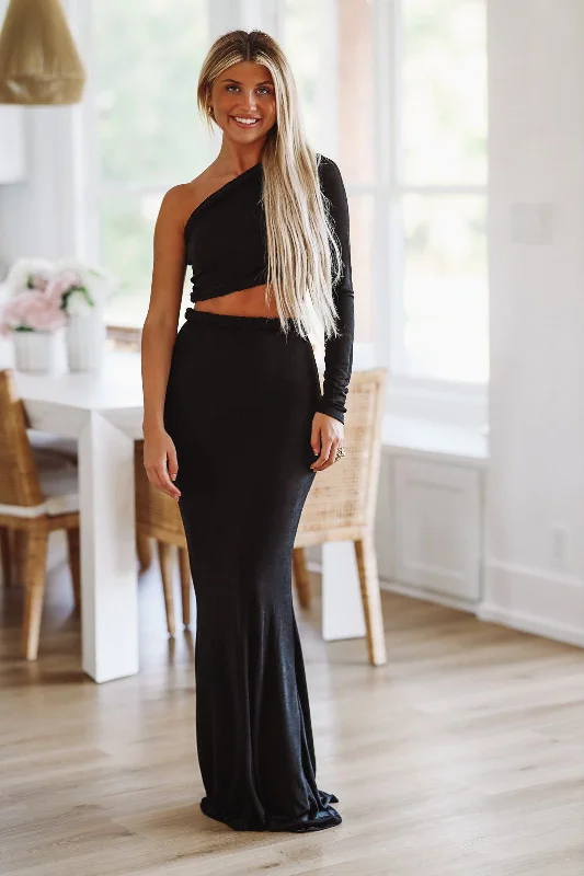 You'Ll Love Us Because When in Cabo Two Piece Crop Top and Maxi Skirt Set - Black